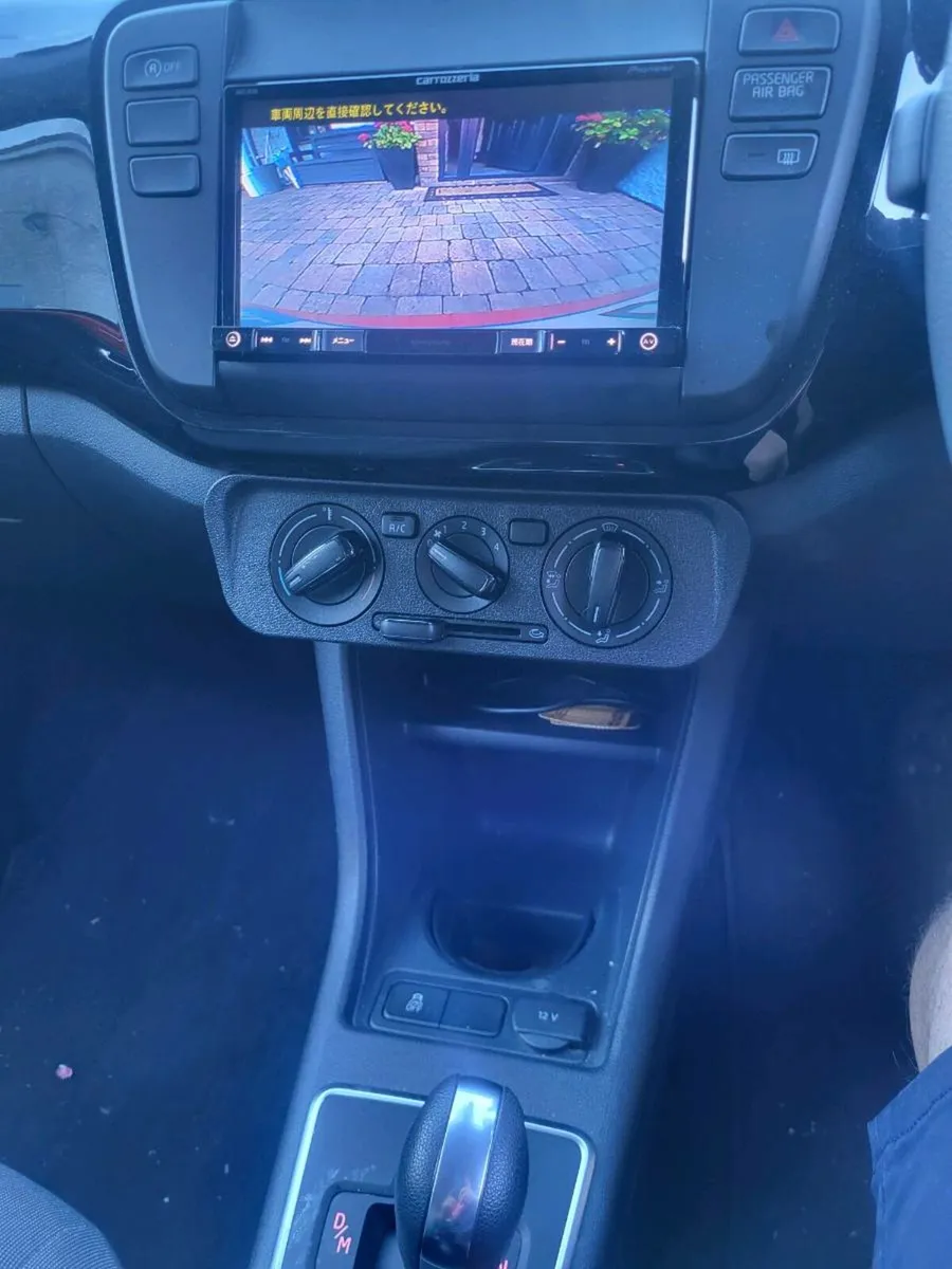 Vw up AUTOMATIC  2015 - Image 4