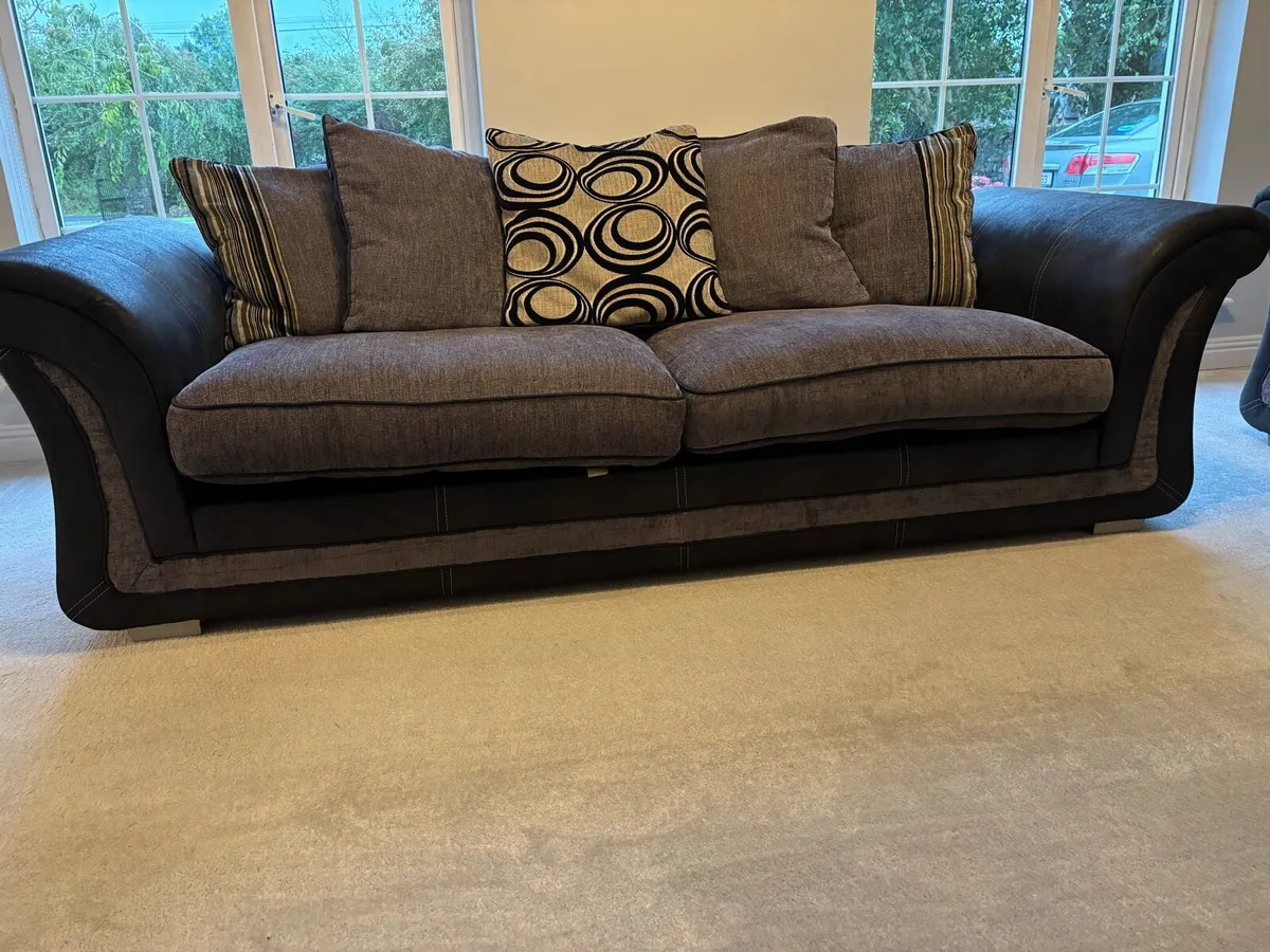 4 Seater Sofas - Image 2