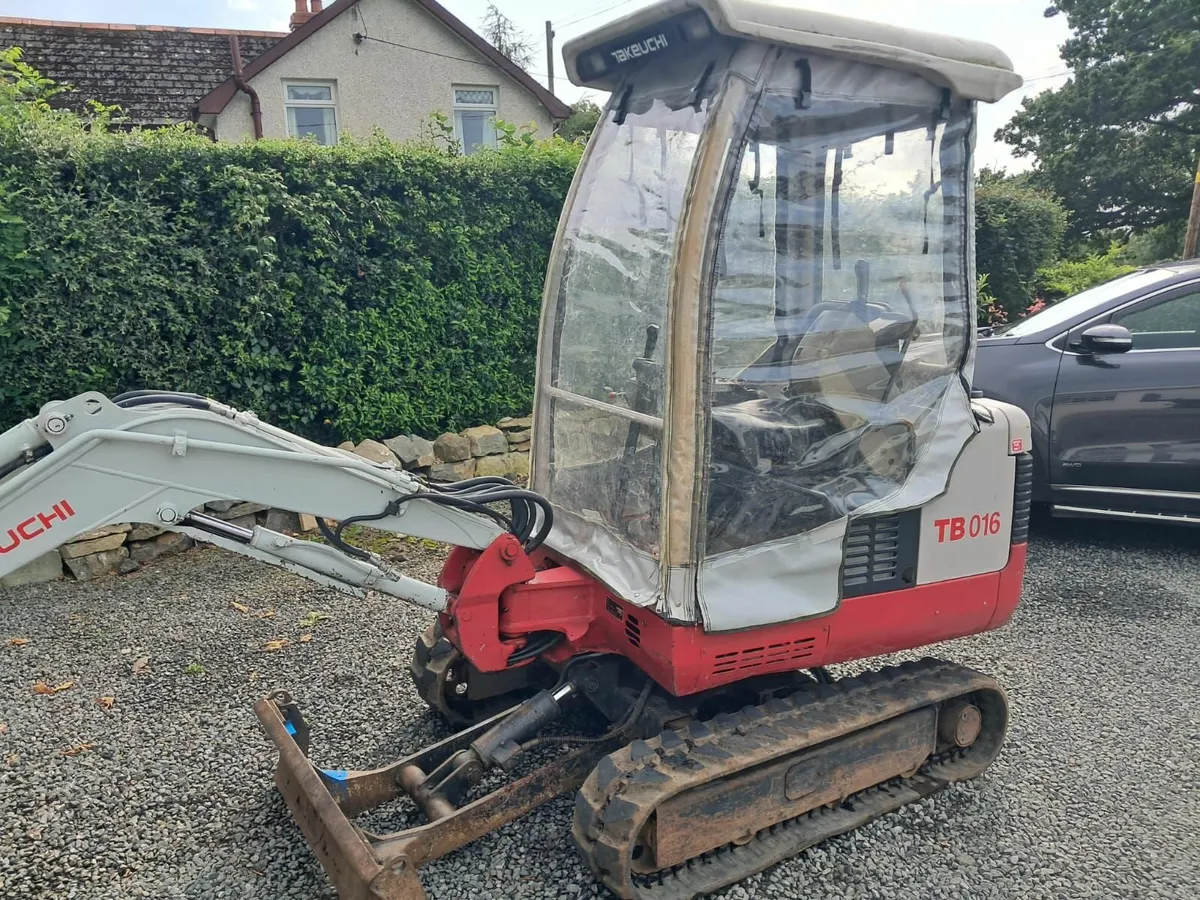 Takeuchi Digger TB016 - Image 1
