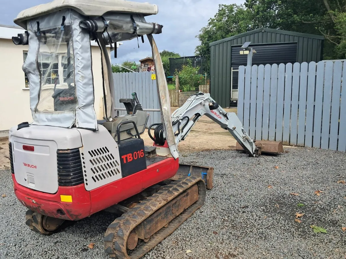 Takeuchi Digger TB016 - Image 4