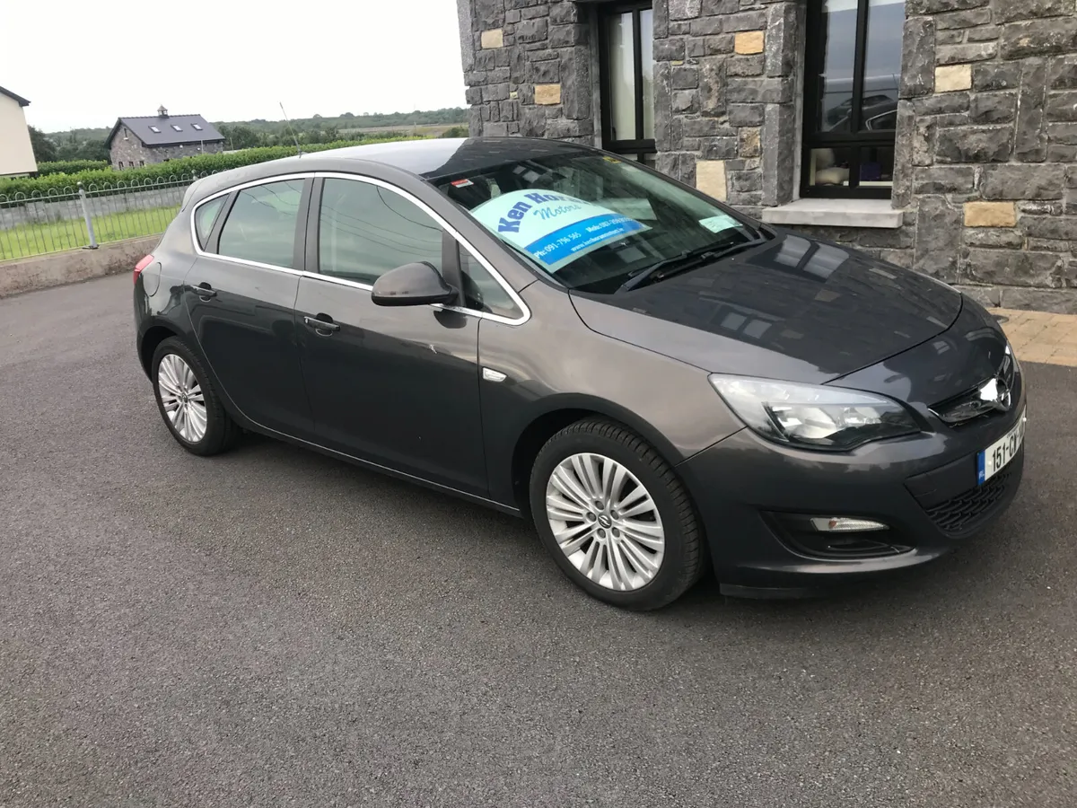 Opel Astra 1.4 Petrol 5DR 2015 - Image 1