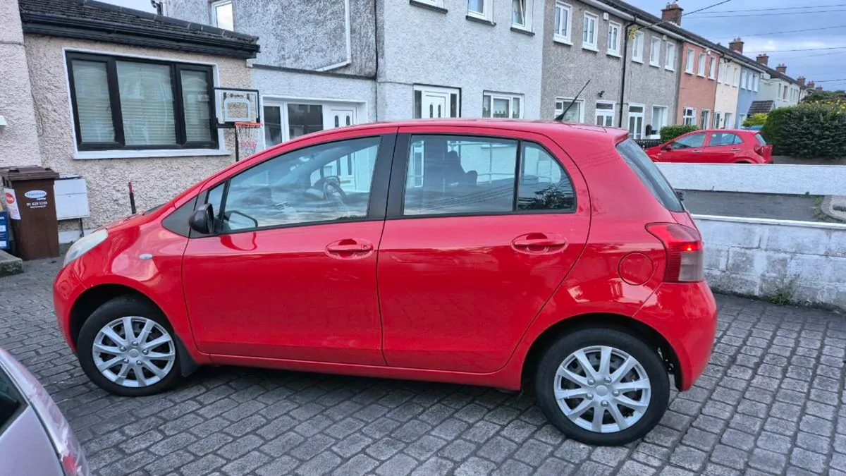 Yaris 08 1L petrol - Image 4