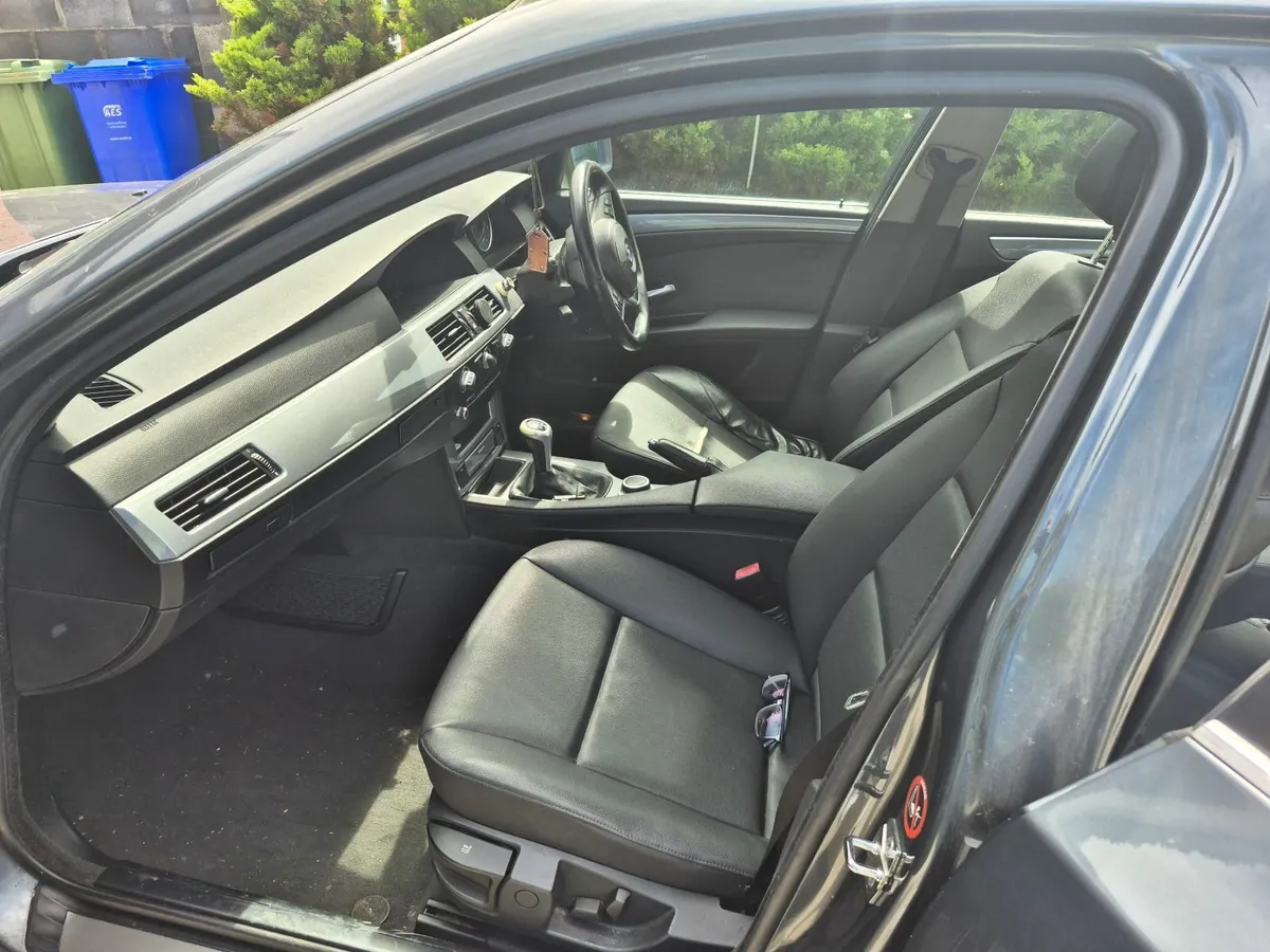 BMW 5-Series 2007 - Image 1