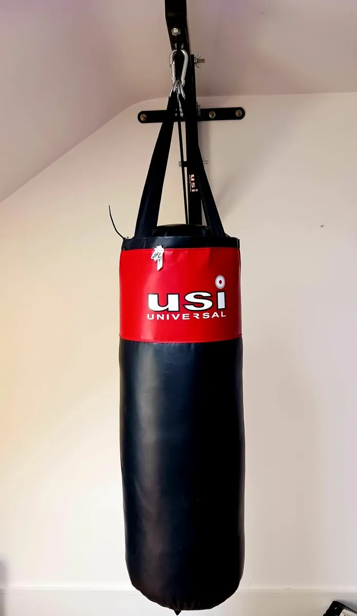 Boxing equipment - Image 1
