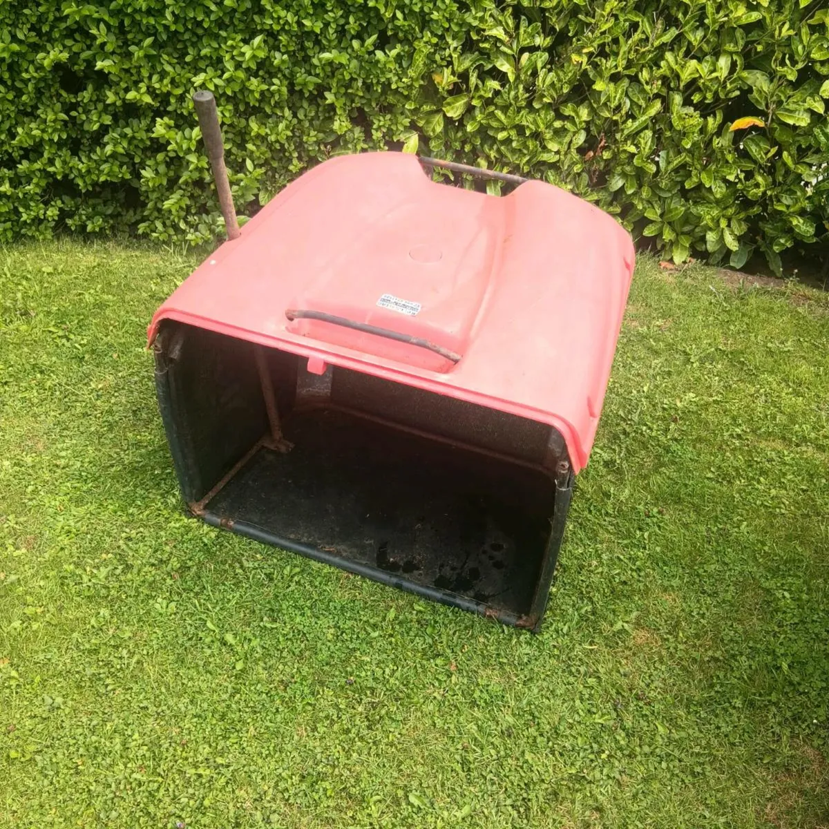 Castlegarden Grassboxes - Image 1