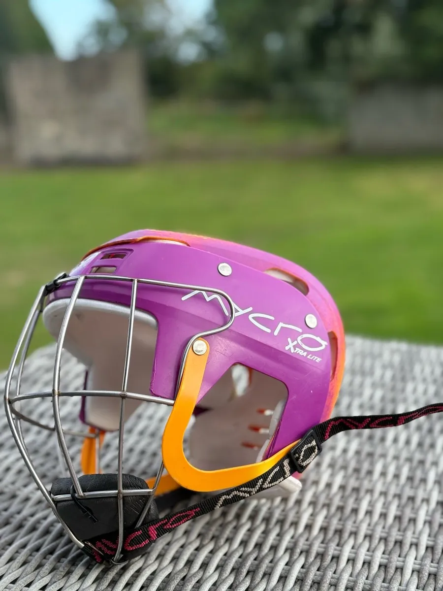 Hurling helmet - Image 4