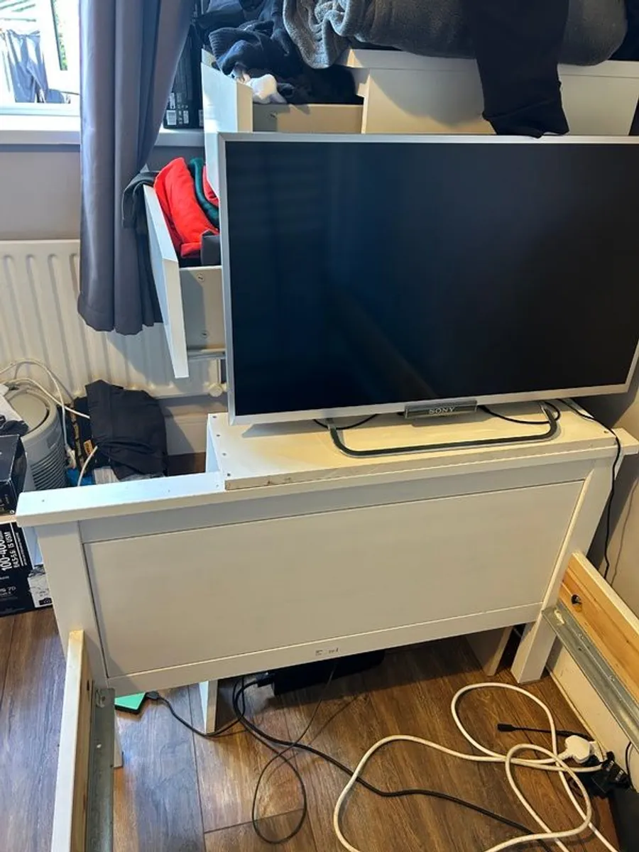 Hemnes Ikea Single bed - Image 3