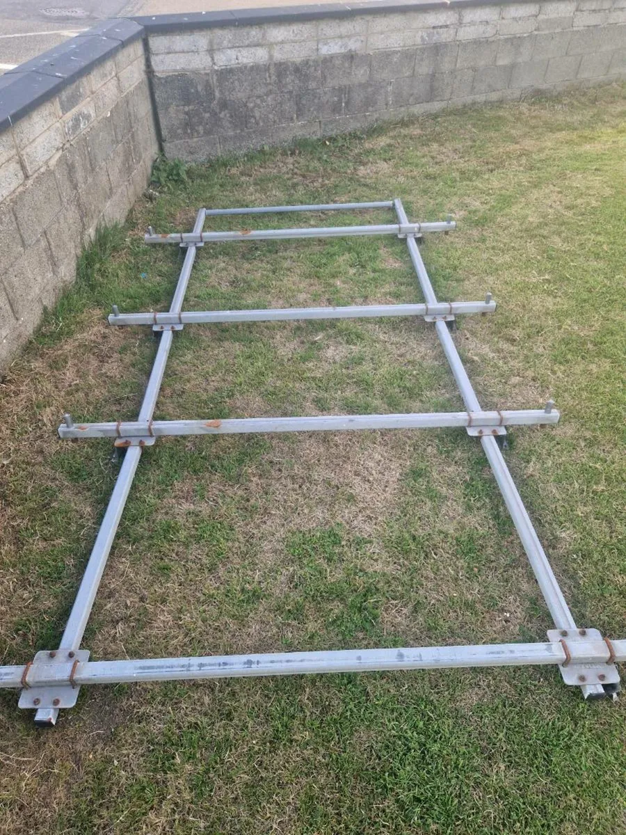 Roof rack - Image 1
