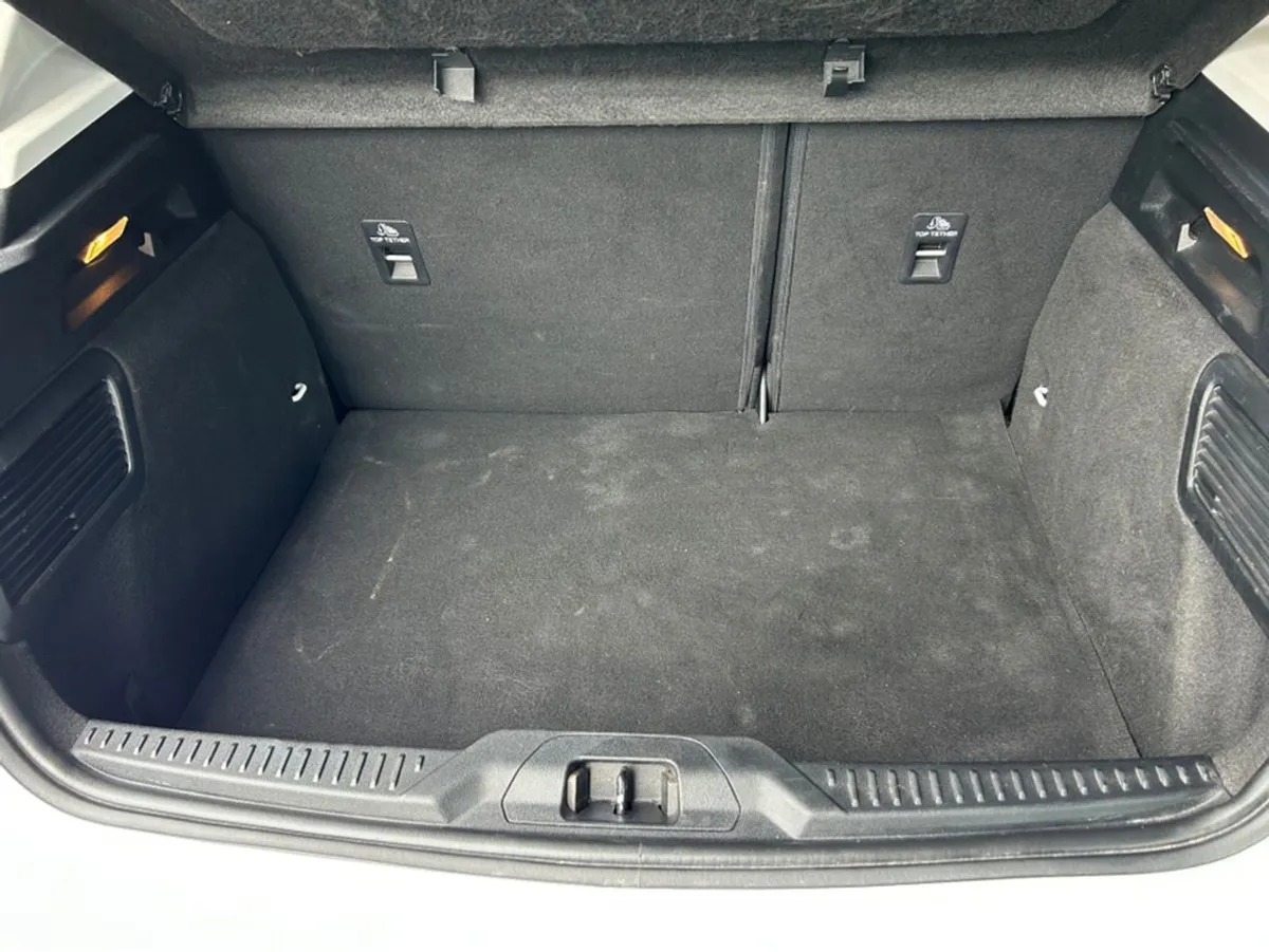 Ford Focus Titanium 1.0 Ecoboost 12 125 4DR - Image 2