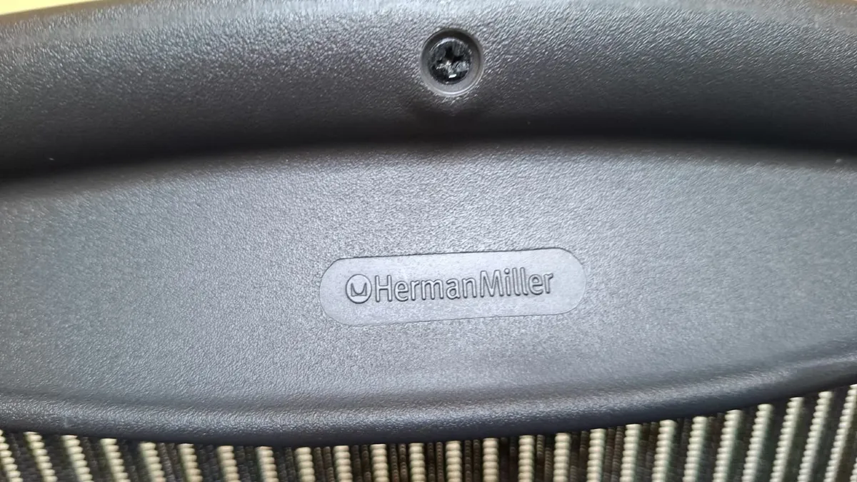 Herman Miller Aeron Fully loaded - Image 3
