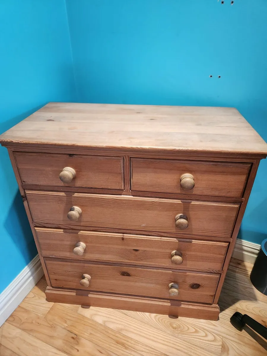 Chest of Drawers. Solid pine. - Image 1