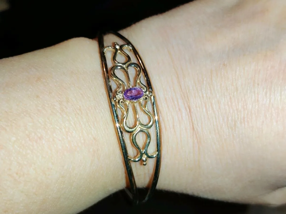 HUGE SLIP ON AMETHYST, 9CT Gold New Bangle ! - Image 3