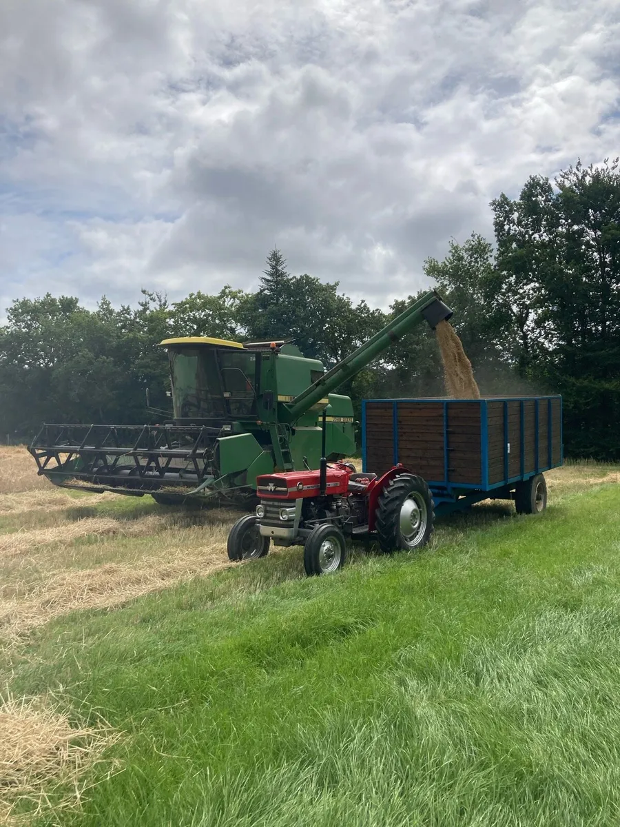 John Deere 1075 - Image 1