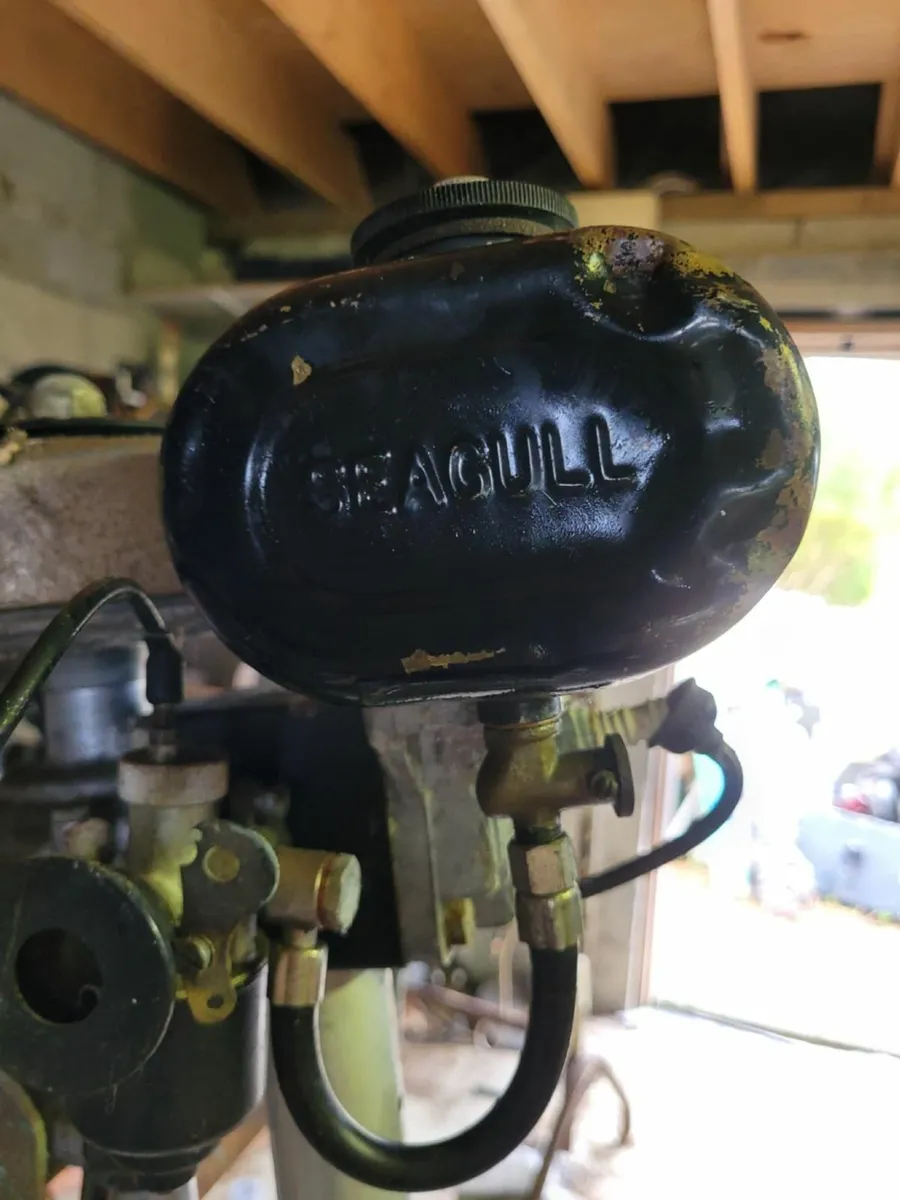 British Seagull Outboard Engine – Model 1998DD5 - Image 1