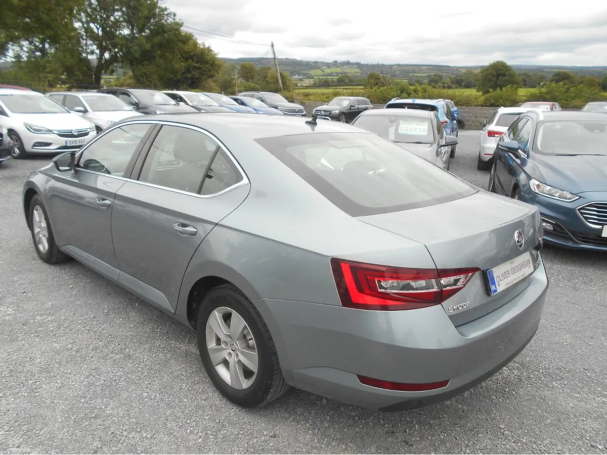 Skoda Superb Ambition 1.6 TDI 120 BHP DSG (heated - Image 3