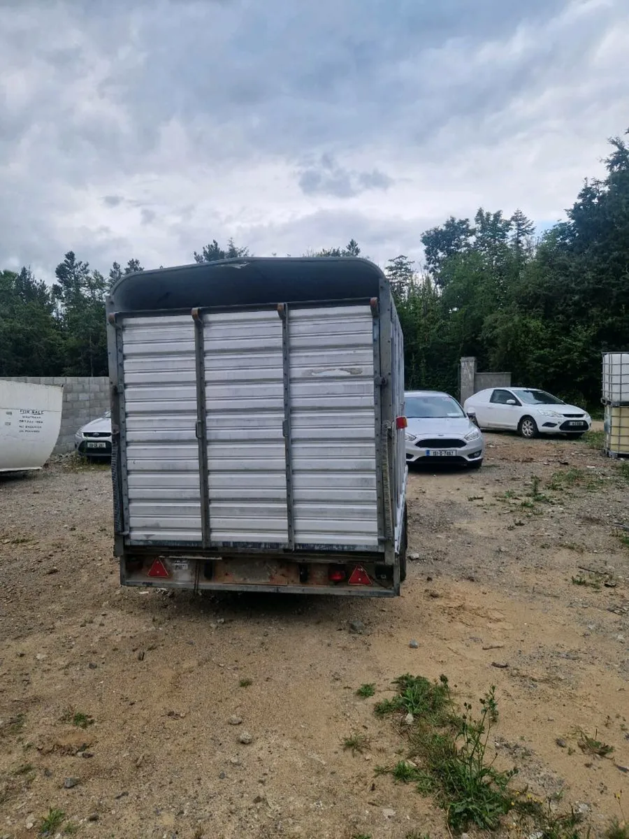 Trailer - Image 4