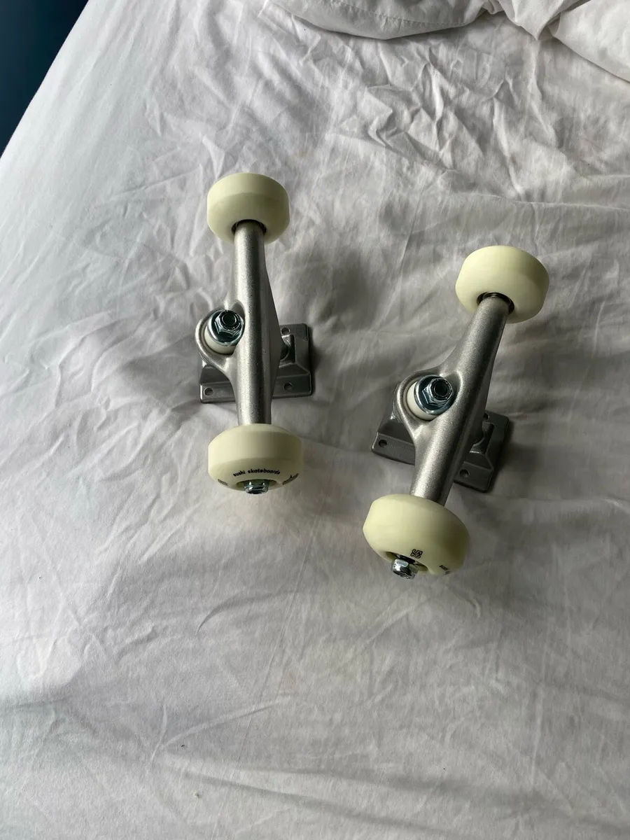 Skate Wheels - Image 1