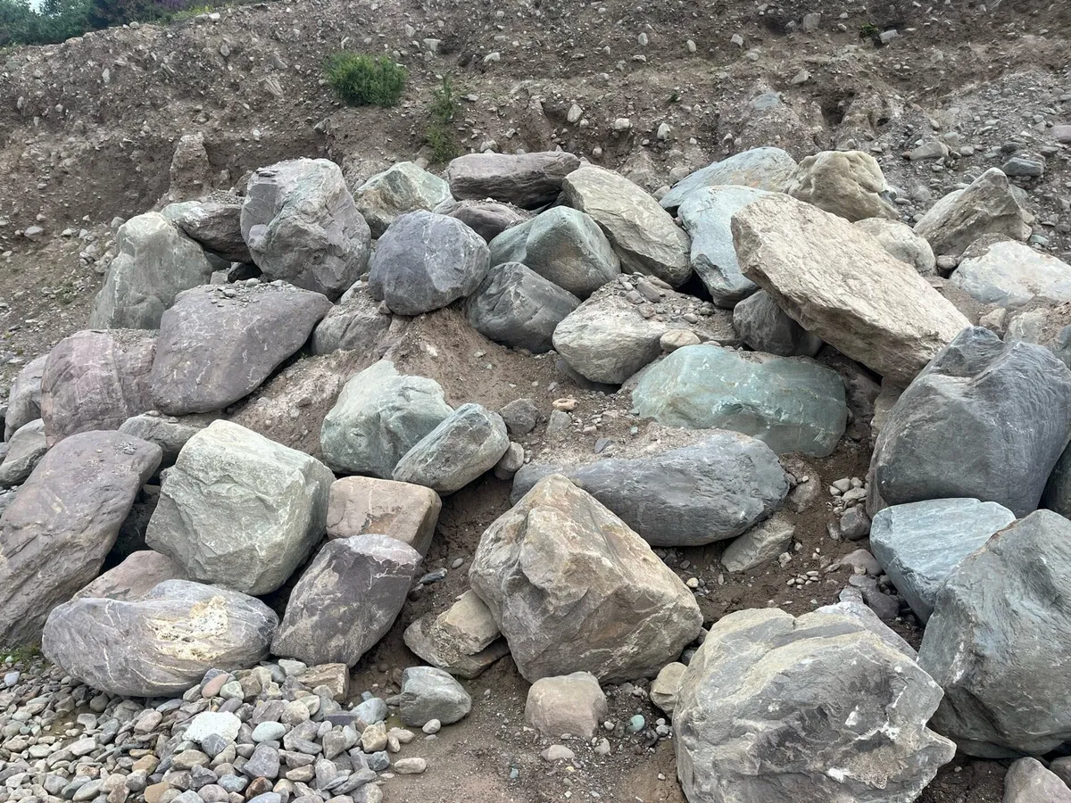 Rock - Image 1