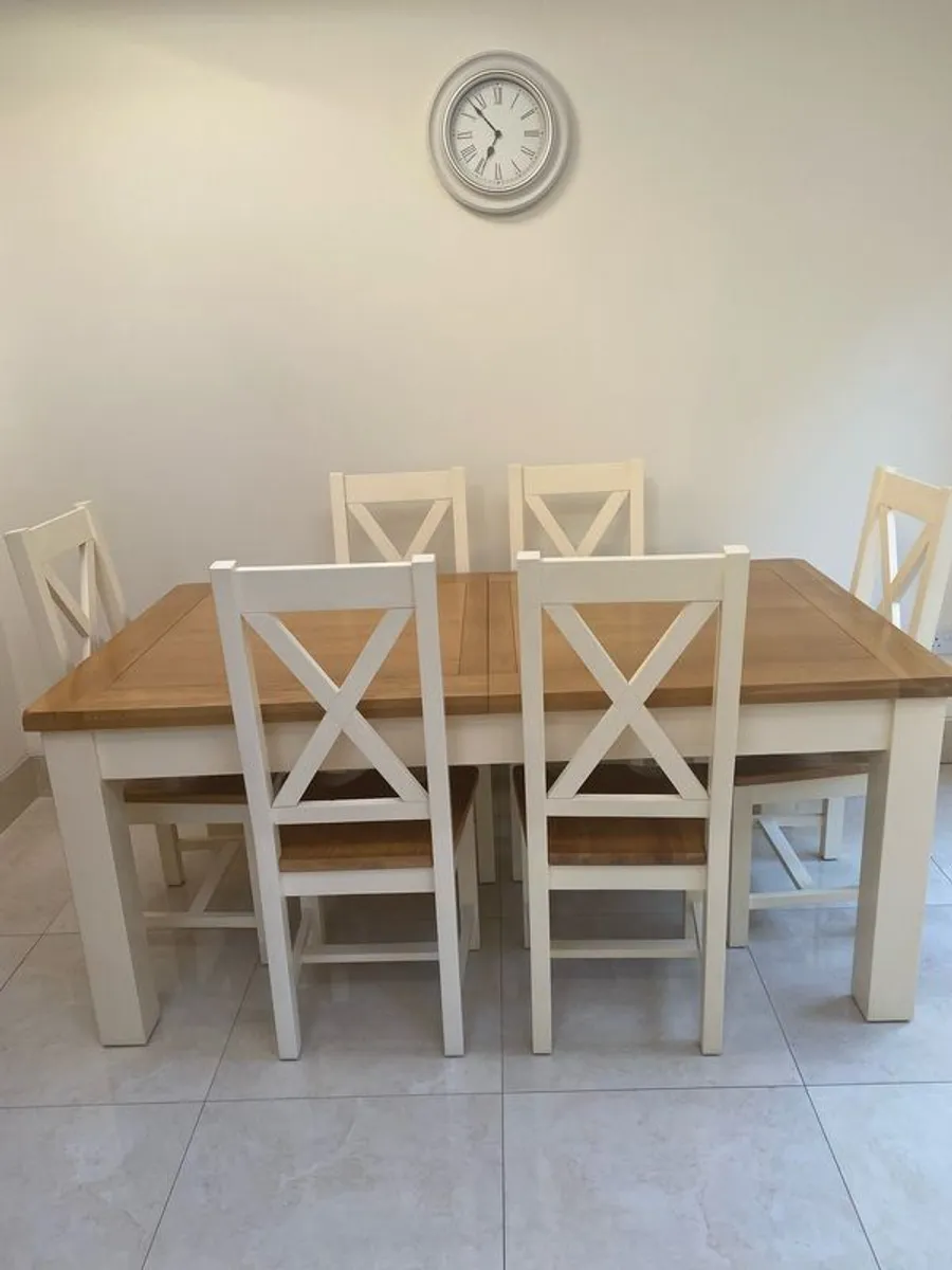 kitchen table & chairs