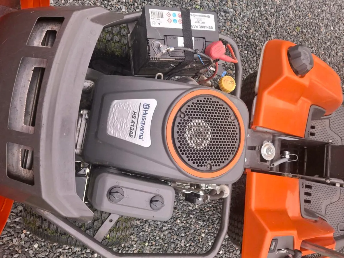 Husqvarna 214 front rider - Image 4