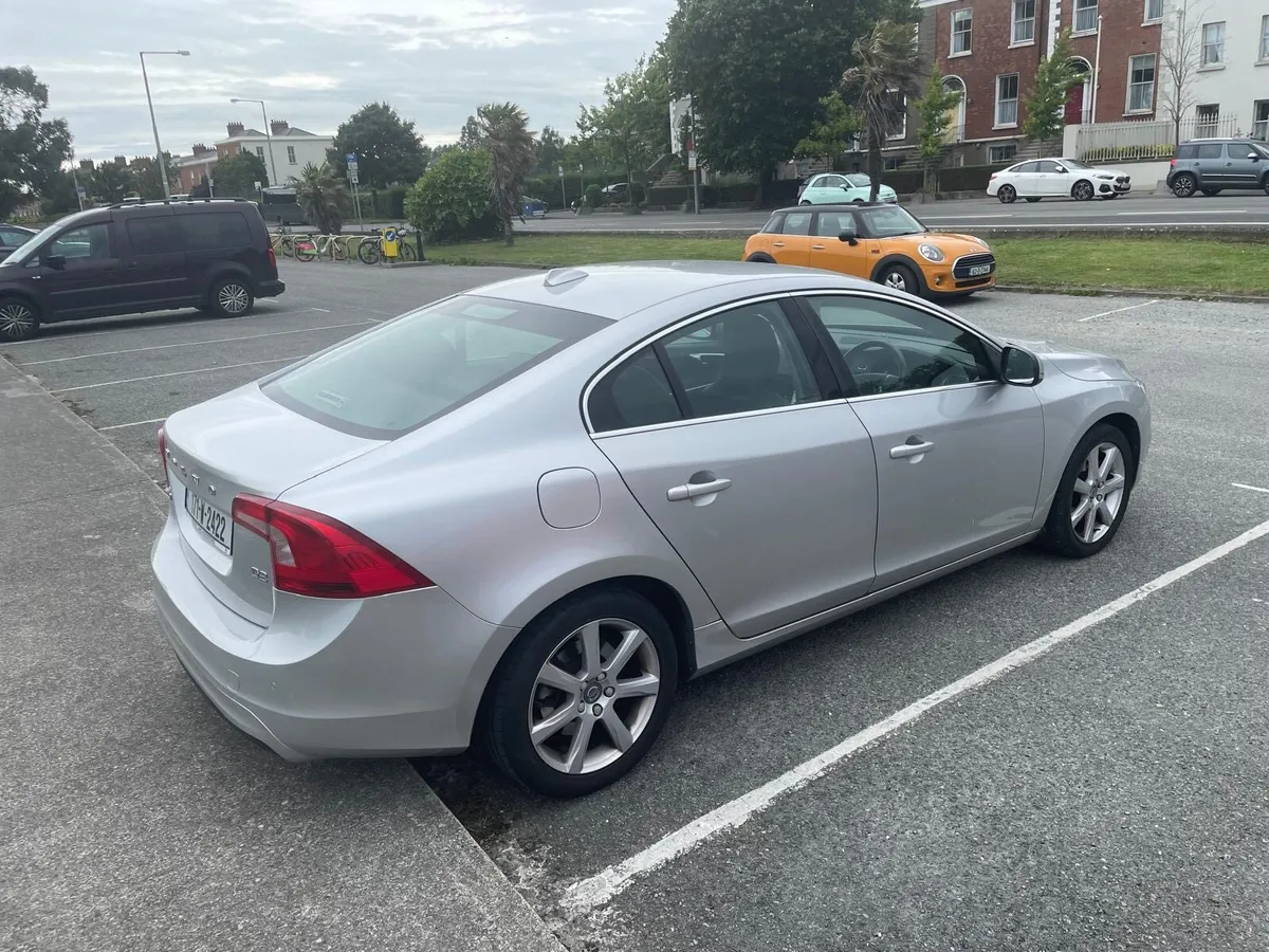 Volvo S60 - Image 2