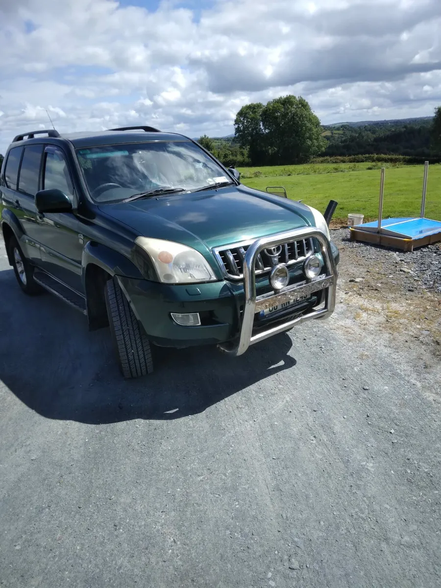 06 Toyota Land Cruiser - Image 1