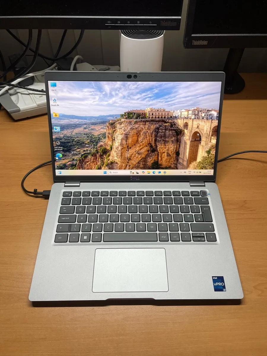 Dell laptop i7 pro 64gb 2 TB SSD win 11 pro - Image 1