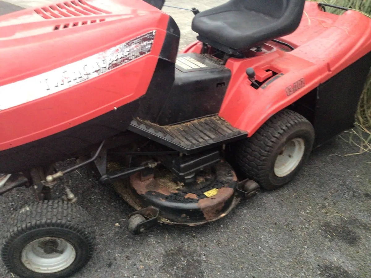 Castlegarden ride on lawnmower - Image 3