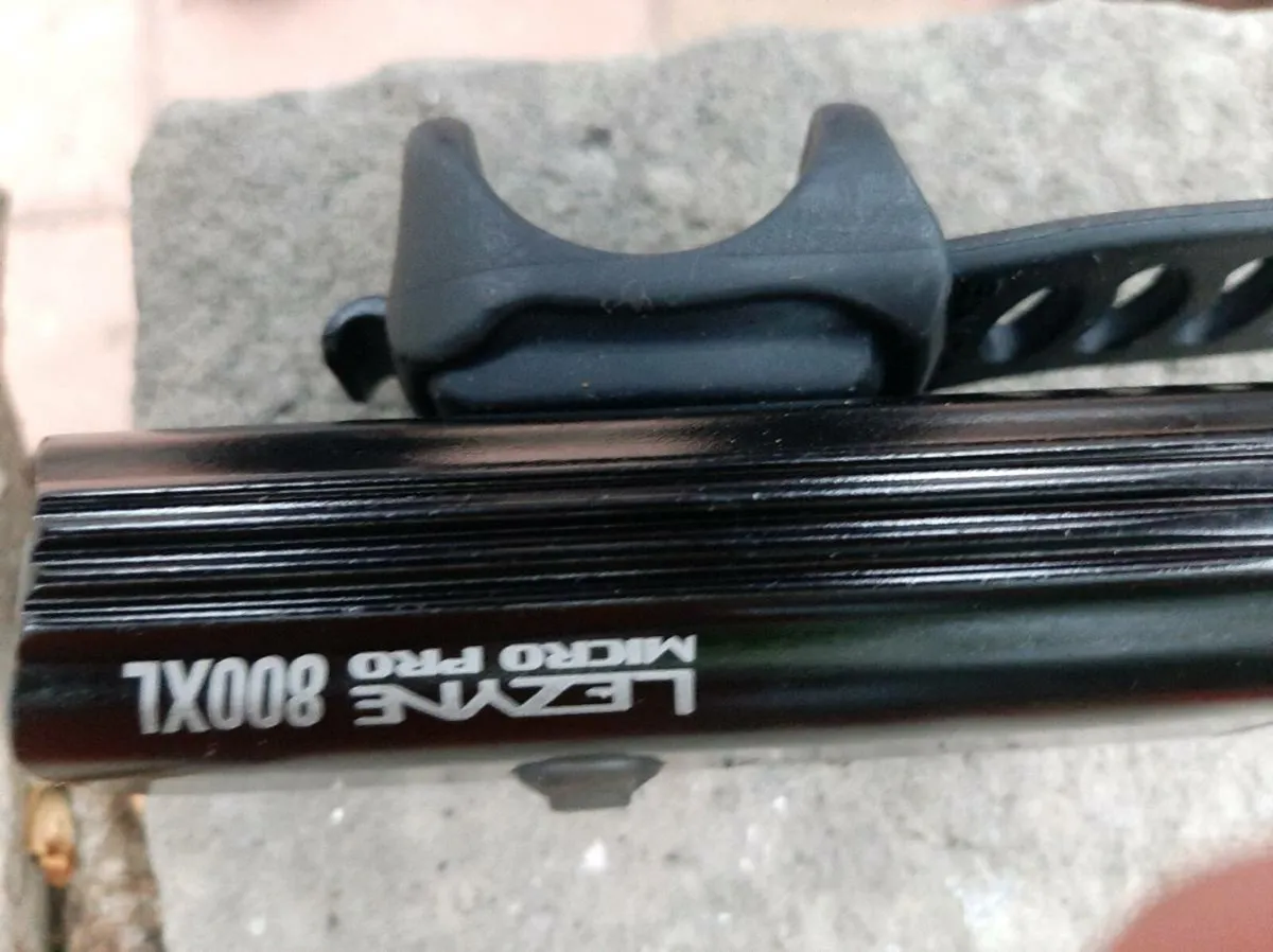Bike light lezyne micro 800XL - Image 1
