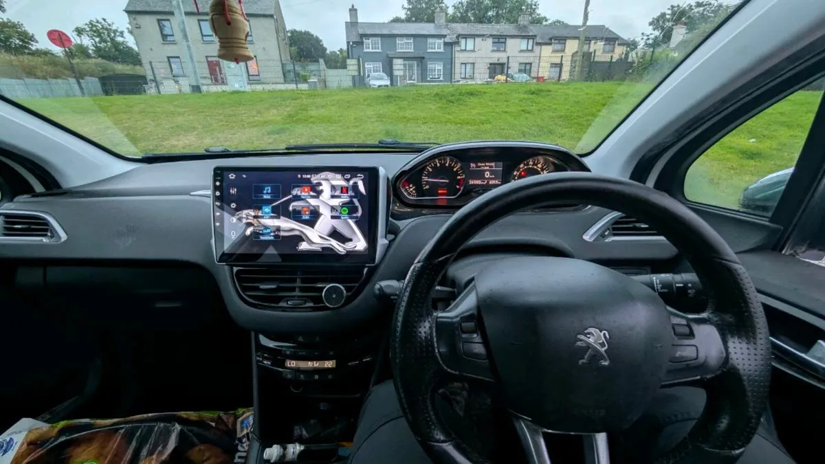 Peugeot 208 - Image 3