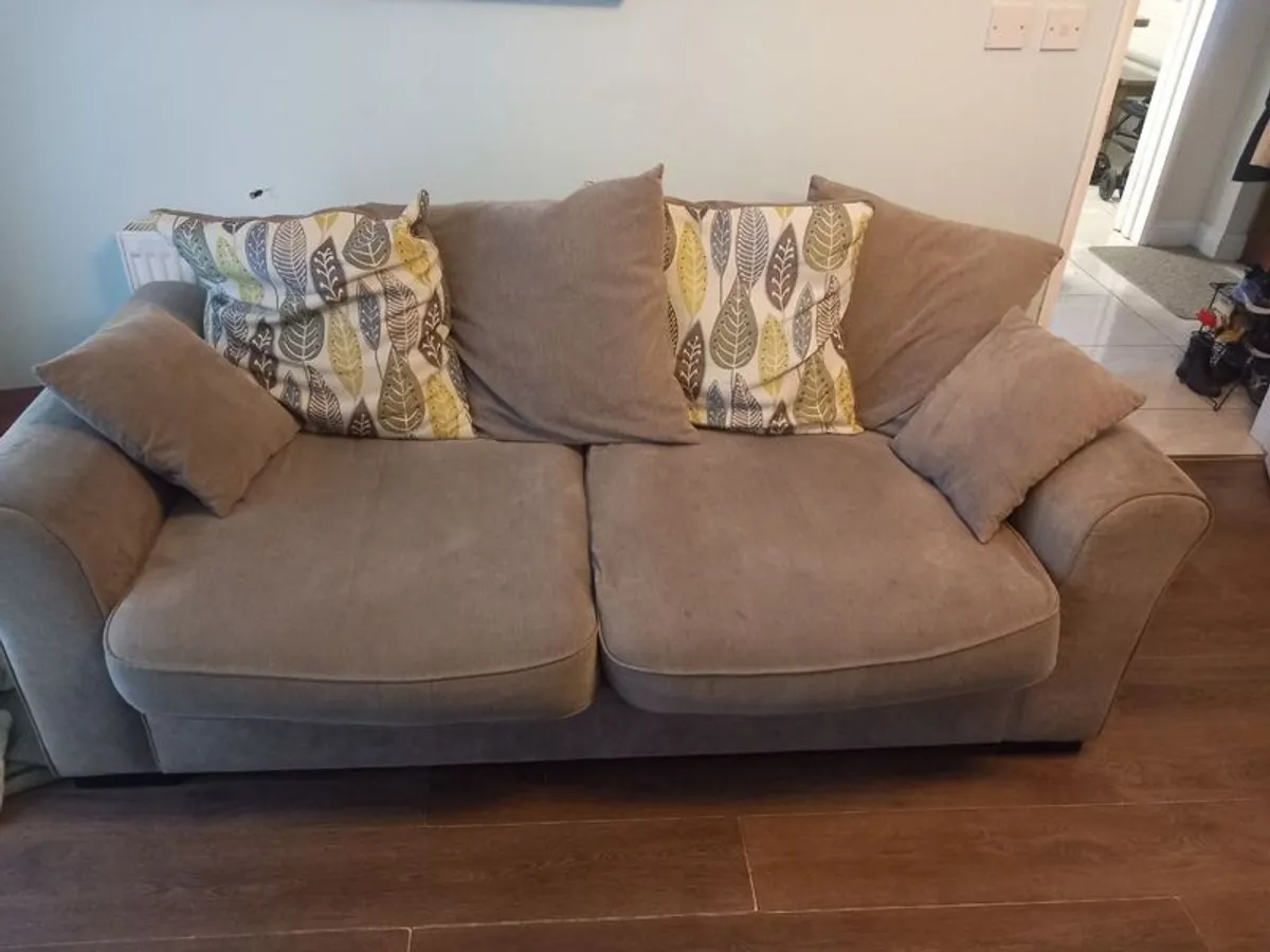 2 Armchairs and sofa - Image 1