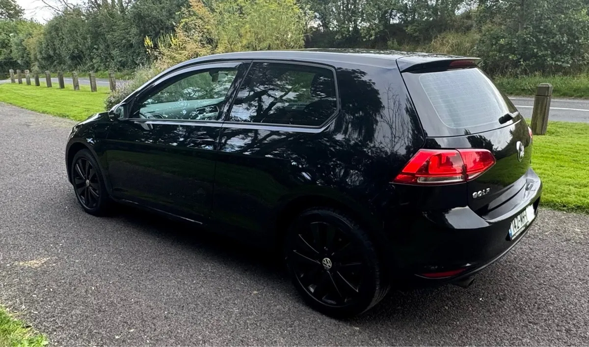 Volkswagen Mk7 Golf TDI 1.6 109bhp low mileage** - Image 4