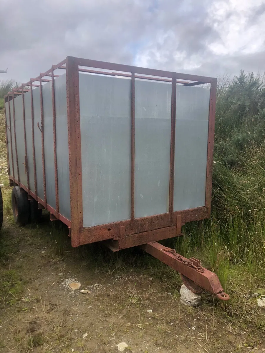 Cattle trailer - Image 1