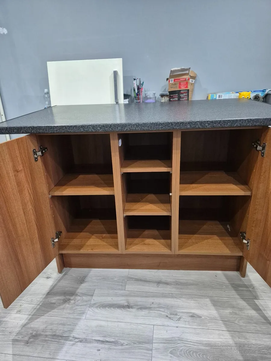 Kitchen Island - Image 2