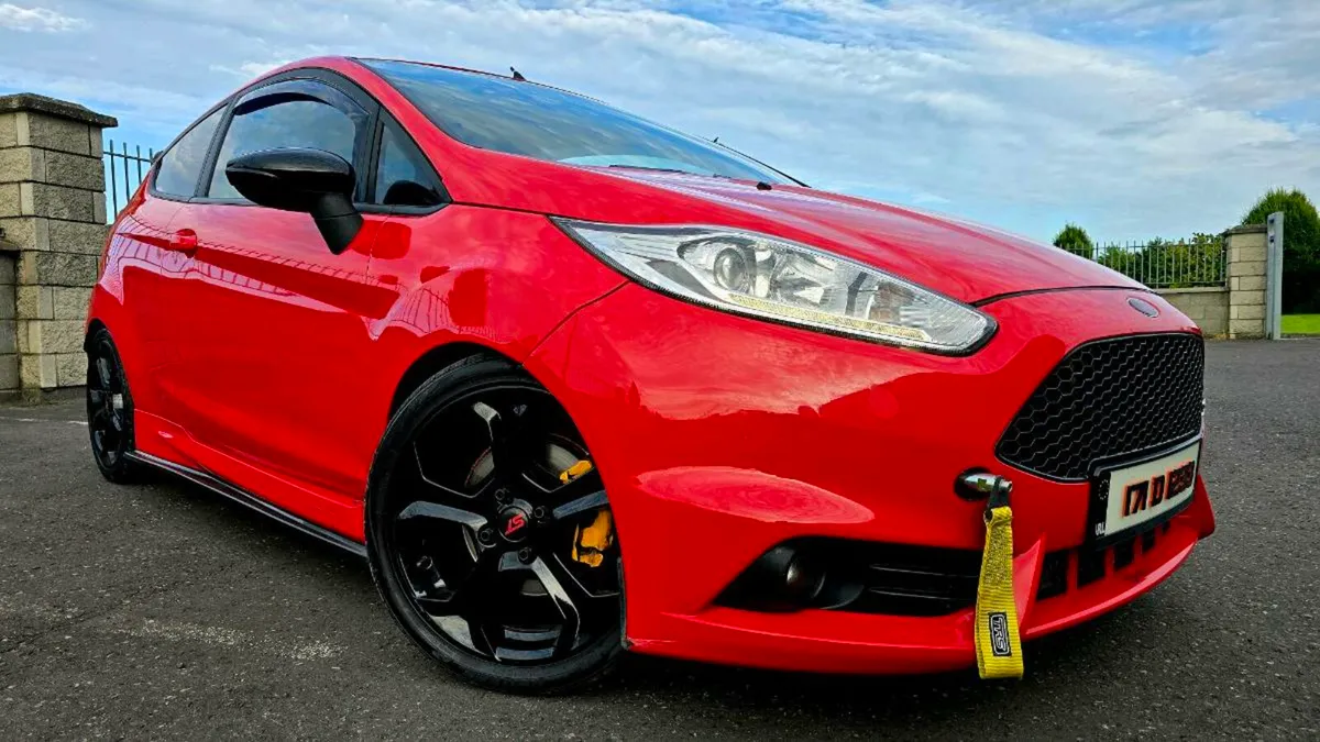 2017 Ford Fiesta ST2 1.6 Petrol 220BHP - Image 1