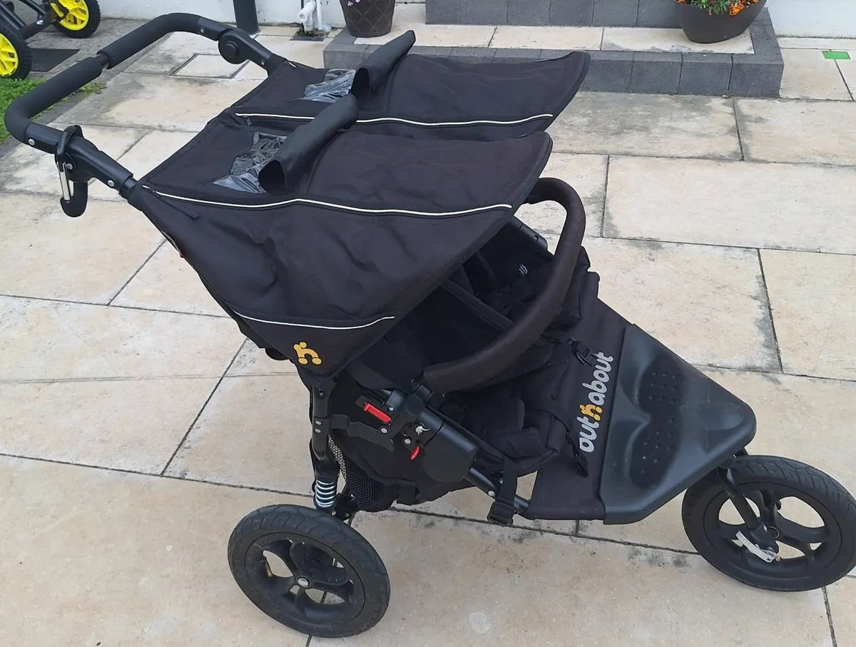 Out n about double buggy - Image 3
