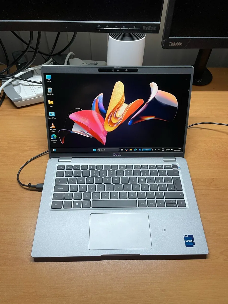 Dell laptop i7 pro 64gb 512ssd win 11 pro - Image 1