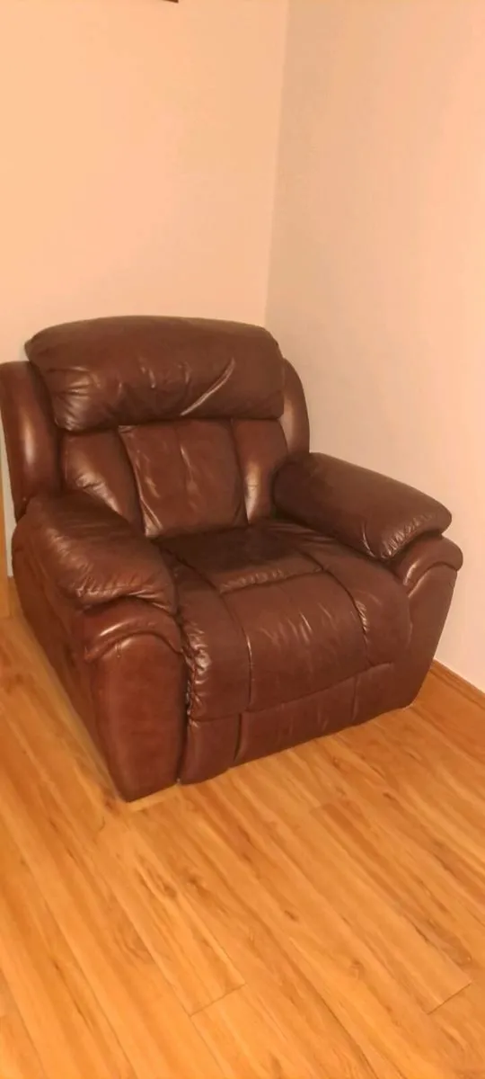 Couch 3+2×1 - Image 2