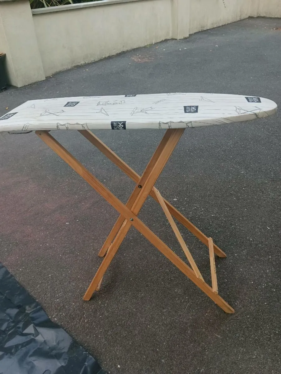 House of York ironing board like new - Image 3