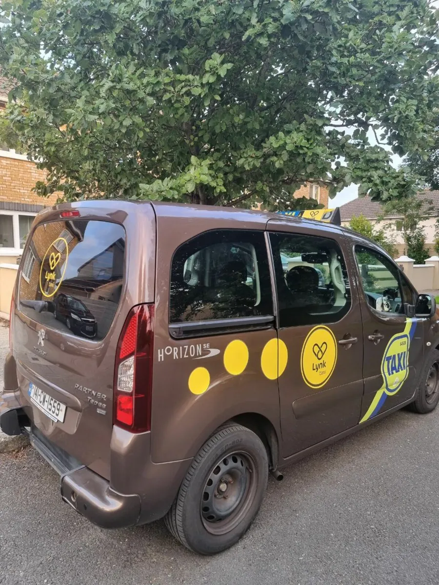 Taxi for sale/rent - Image 3