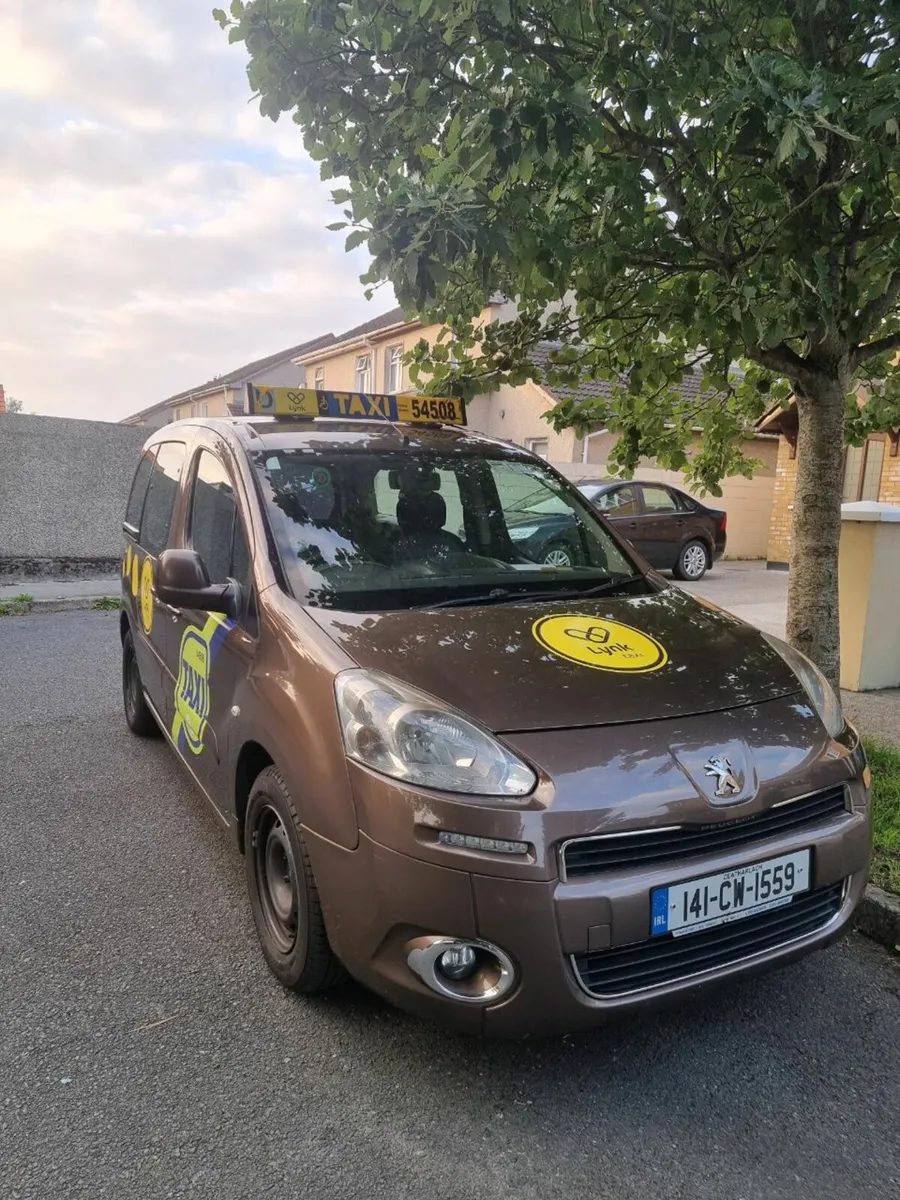 Taxi for sale/rent - Image 1