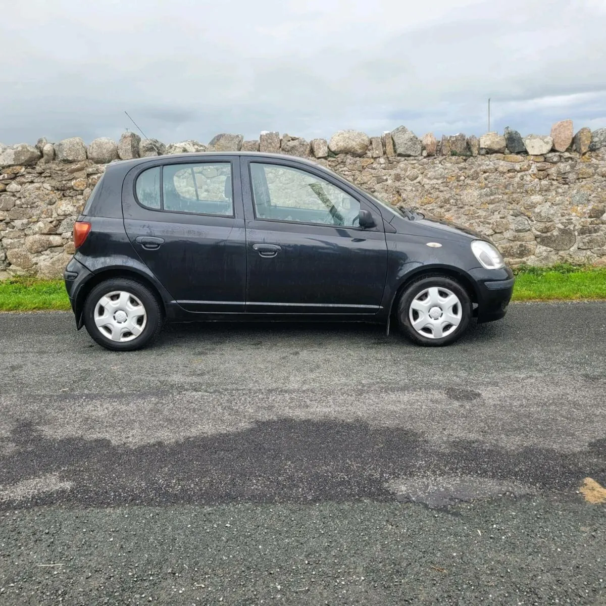 Toyota yaris 1.0cc petrol - Image 4