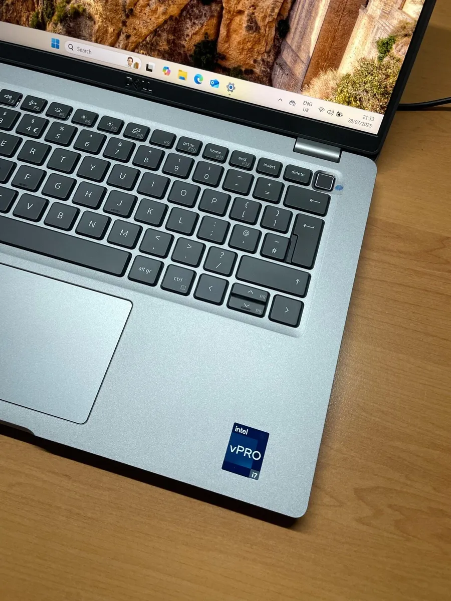 Dell laptop i7 pro 64gb 2 TB SSD win 11 pro - Image 2
