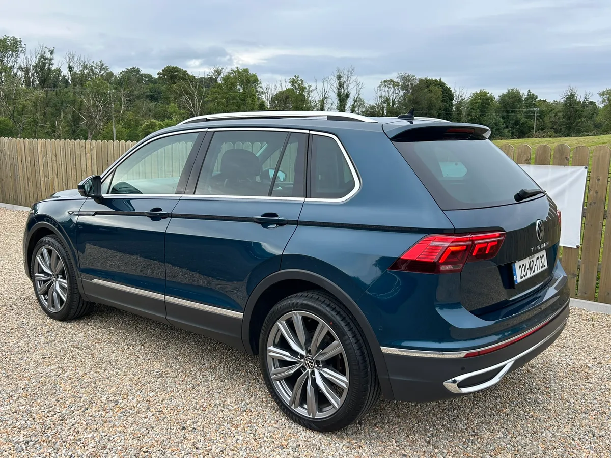 2023 Volkswagen Tiguan Elegance Automatic - Image 4