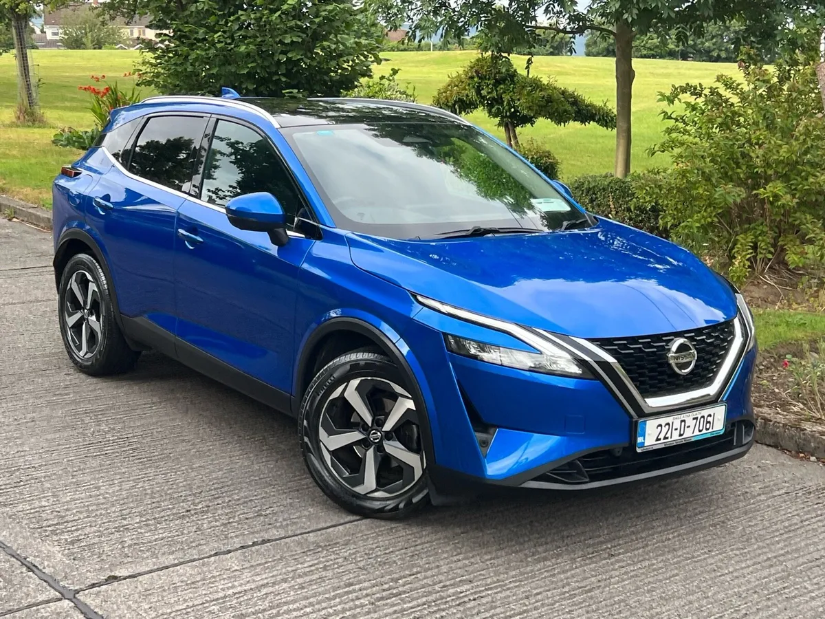 221 NISSAN QASHQAI 1.3HYN CVT AUTO GLASS ROOF - Image 2