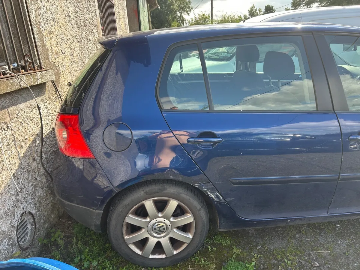 2005 Volkswagen Golf 4x4 motion 2 liter diesel - Image 2