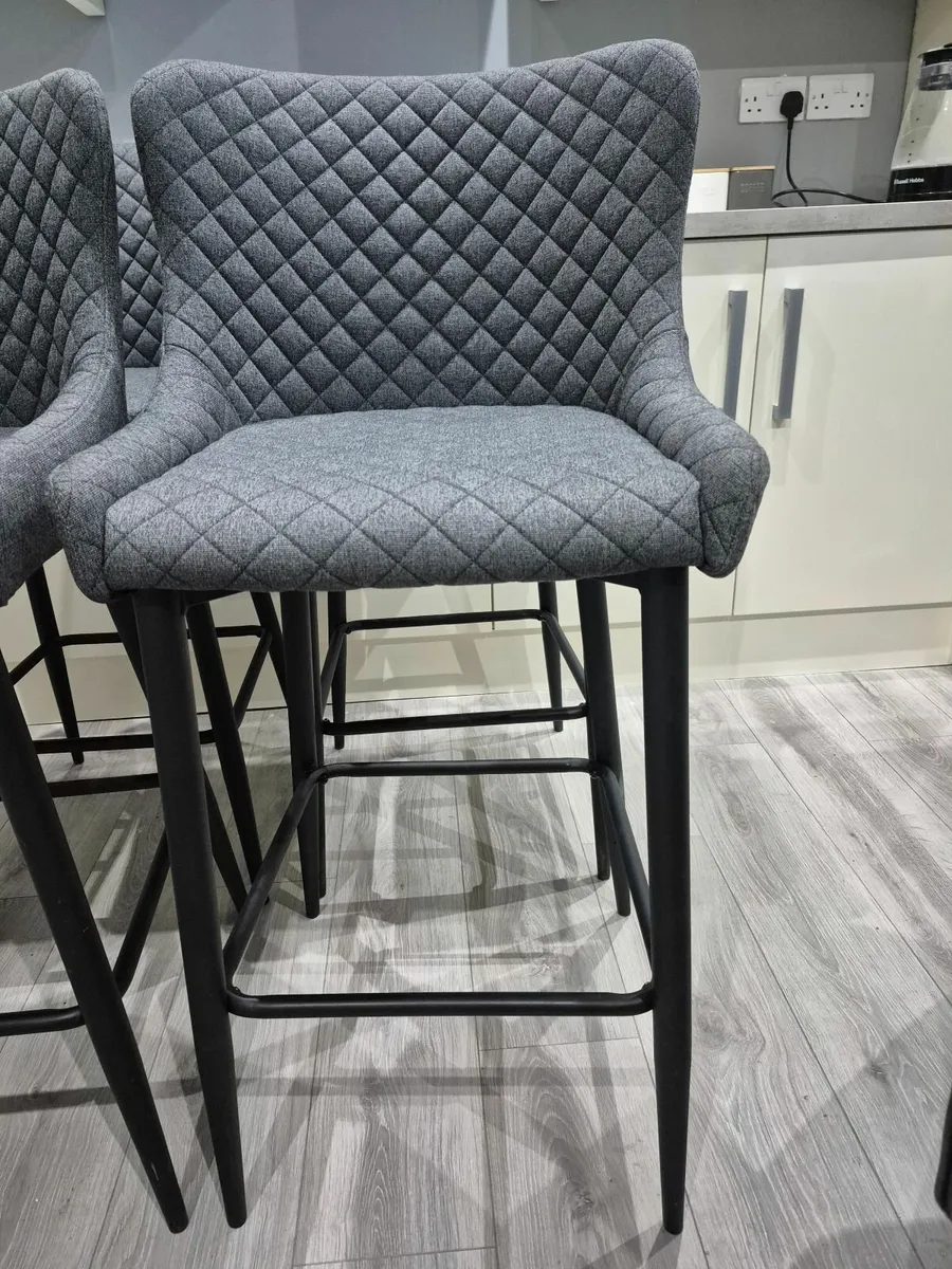 High stools - Image 2