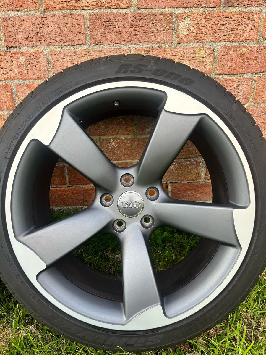 19” Genuine Audi ttrs alloys with 4 fresh tyres. - Image 2