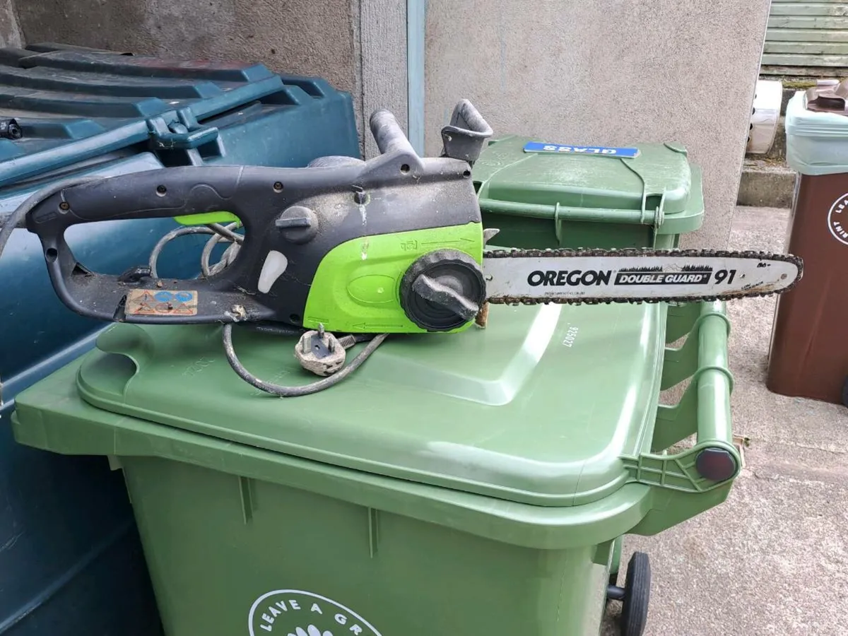 Electric chainsaw - Image 1