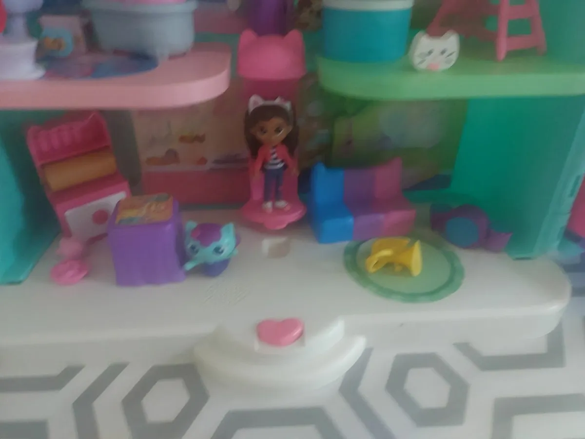 Gabby's dollhouse - Image 2